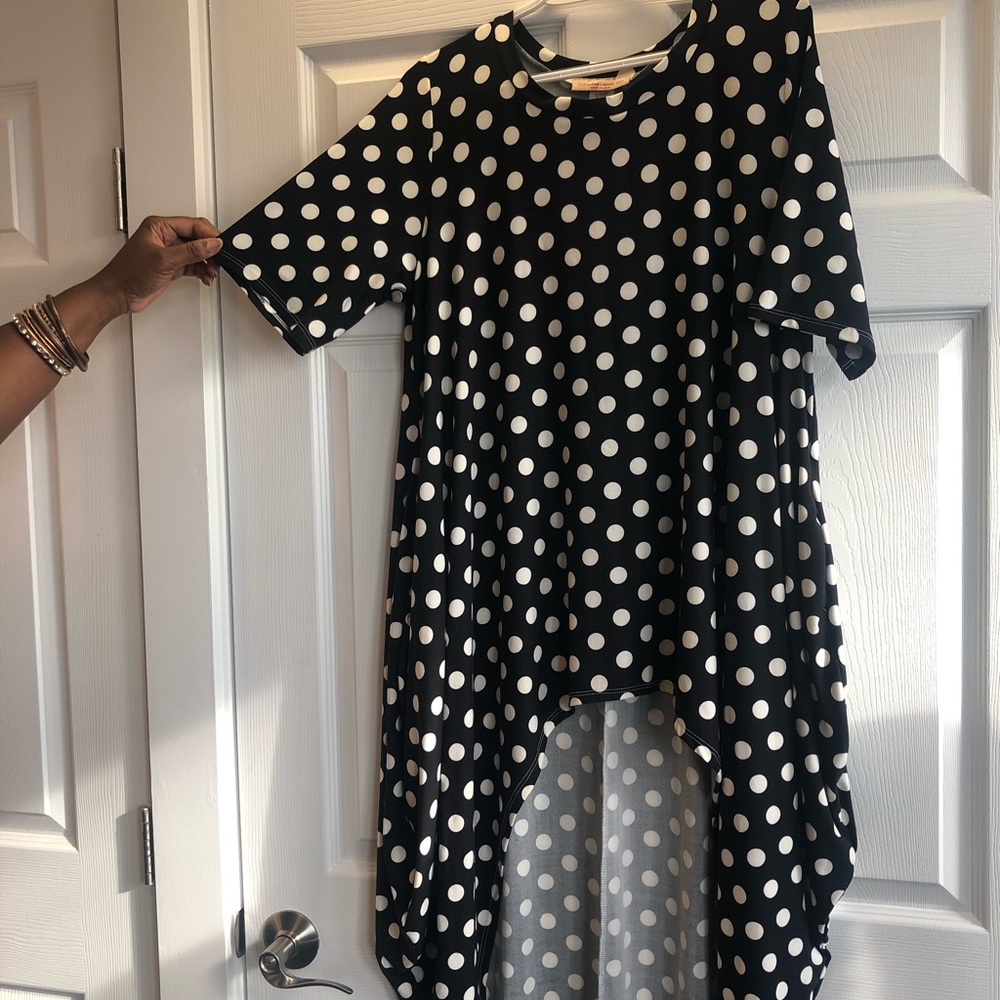 Striped or polkadot, long oversized body top.
